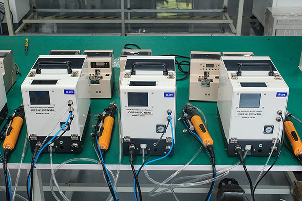 使用自動鎖螺絲機要注意哪些方面？堅豐電子告知您